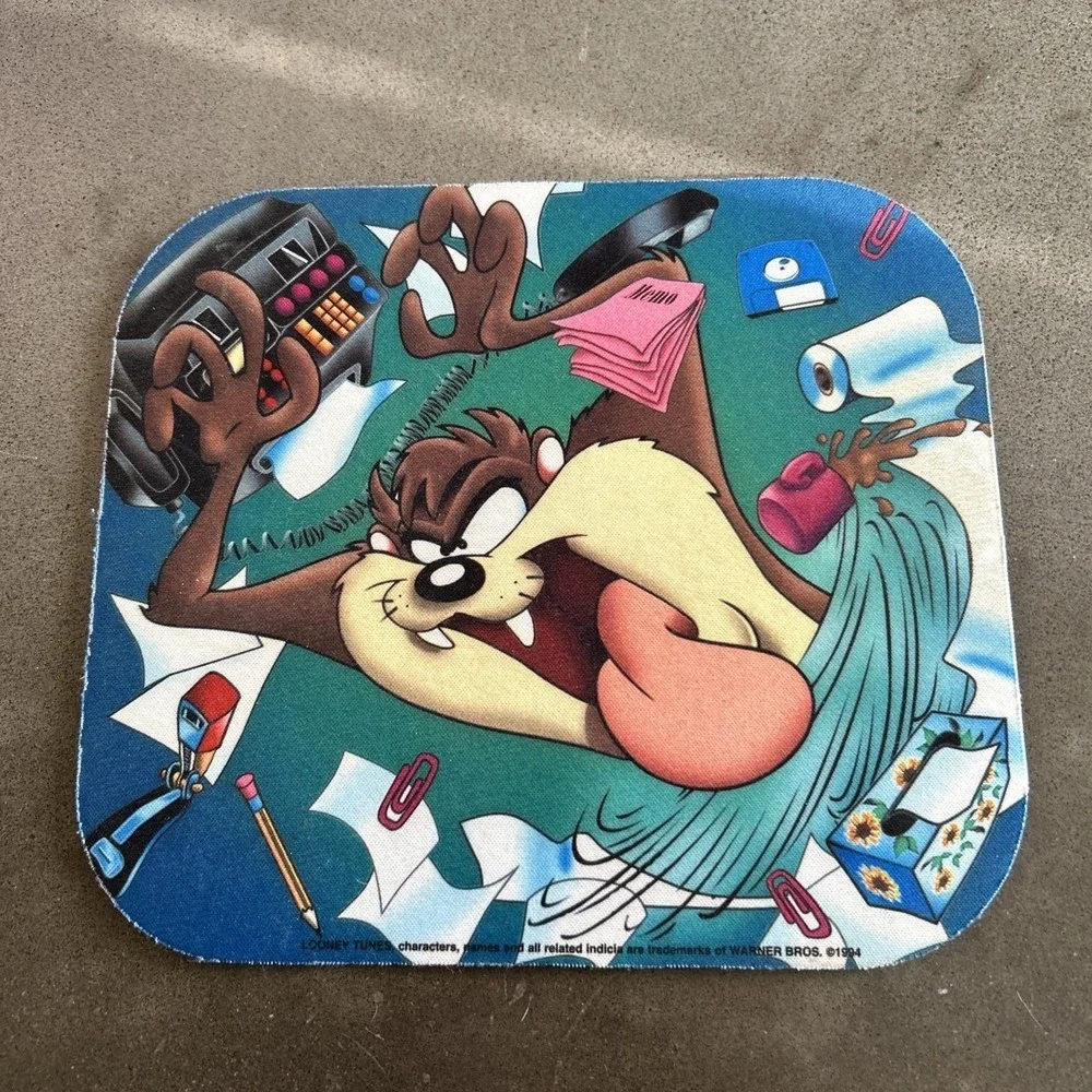 VTG Taz Tasmanian Devil Mouse Pad Wrist Rest Set LooneyTunes WarnerBros Computer